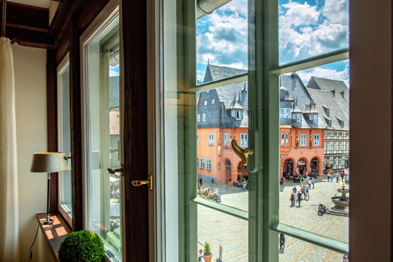 Haus Mittenmank Am Marktplatz Goslar Exterior photo
